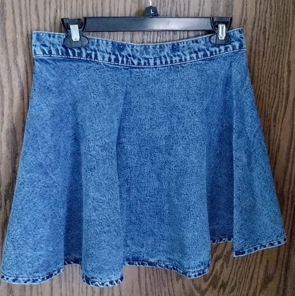 A-line Flowy Jean Skirt - Picture 2 of 8